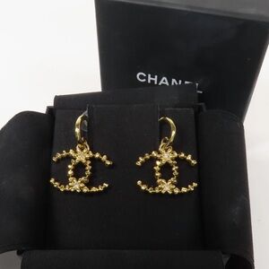 👛👛👛Chanel CC Gold Earrings